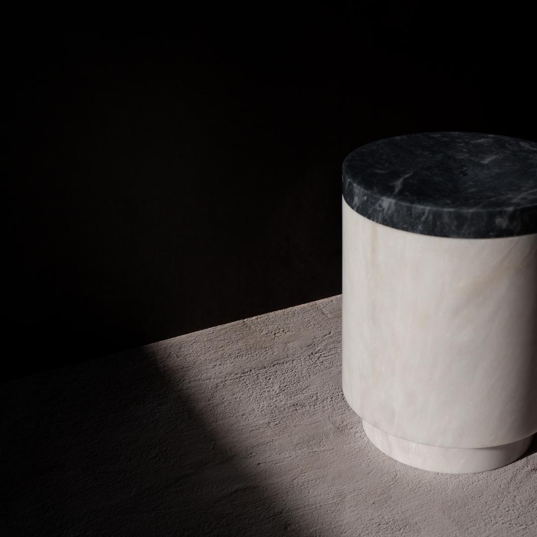 Helm Marble Urn (White)