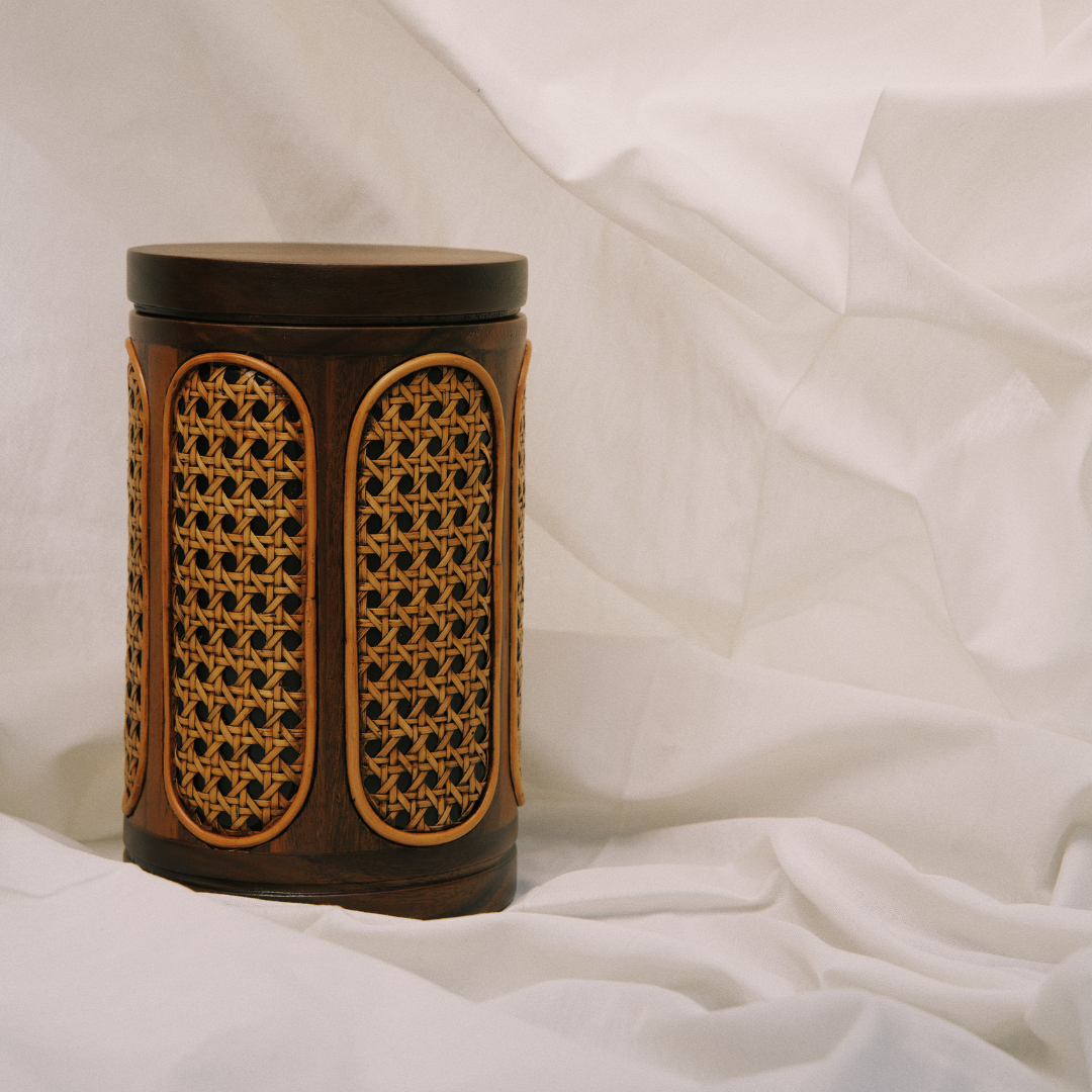 LAYA URN