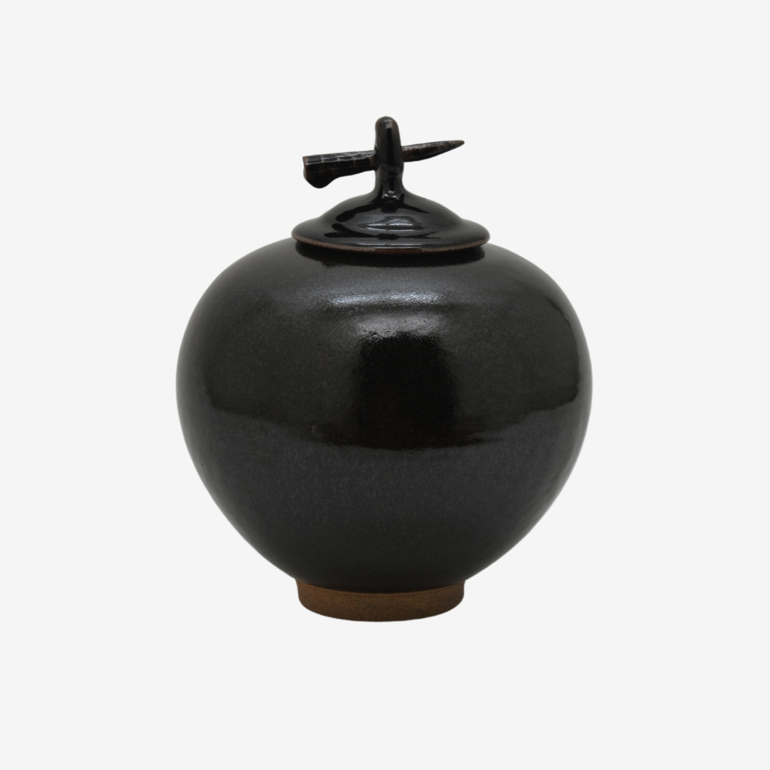 Raja Ceramic Urn