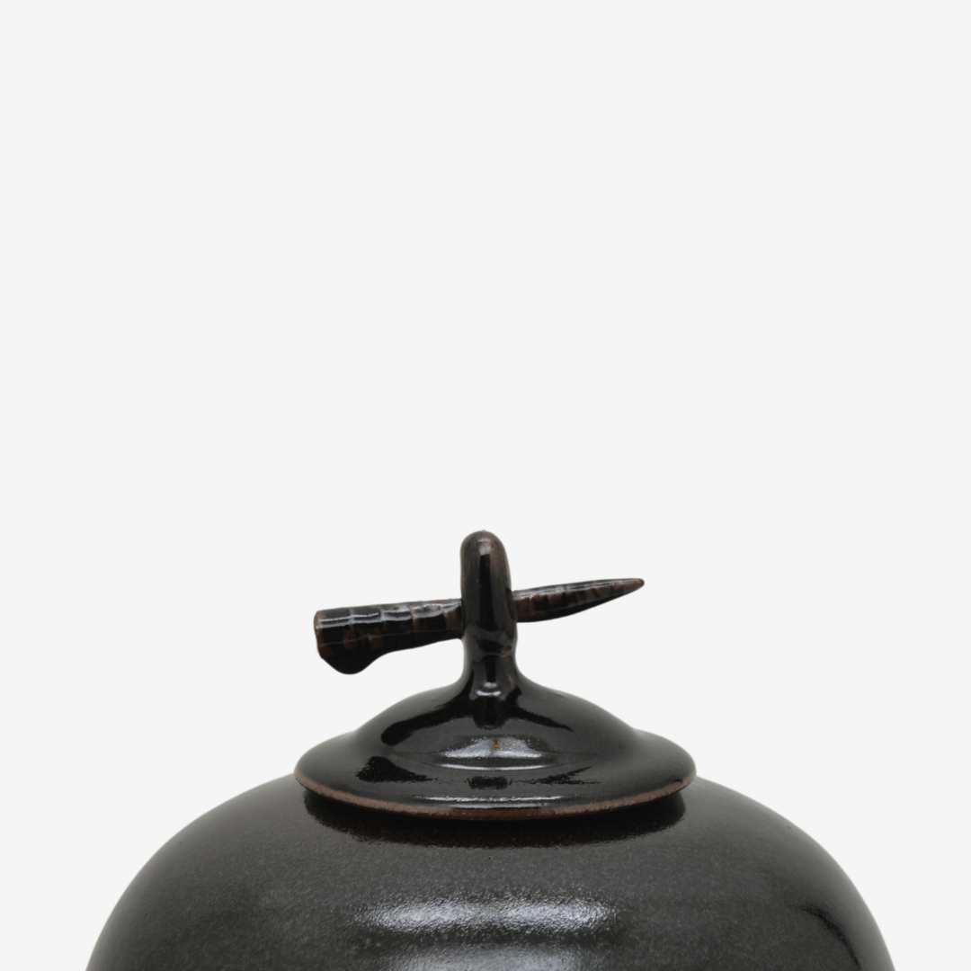 Raja Ceramic Urn