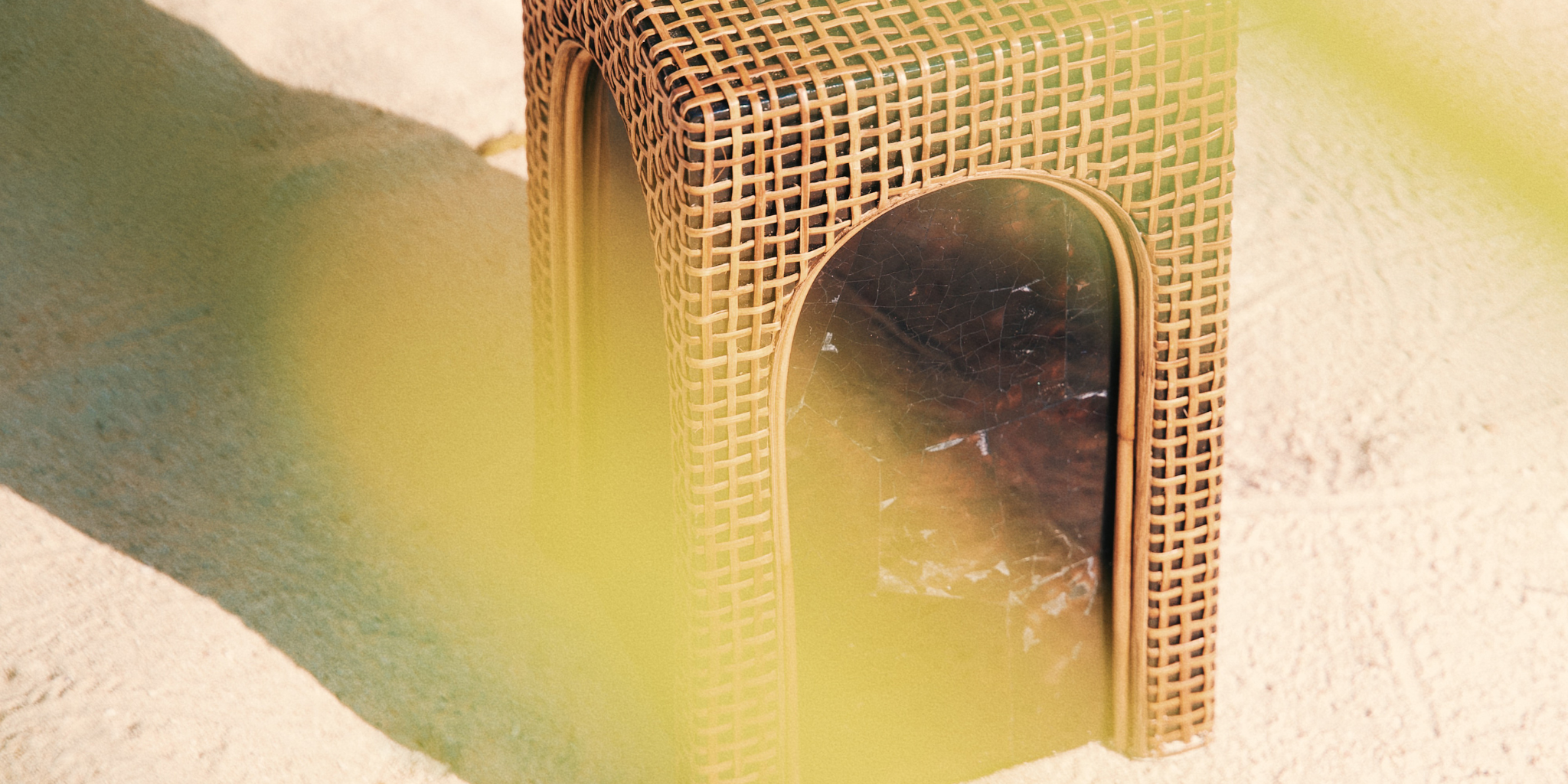 Yakap urn lifestyle picture